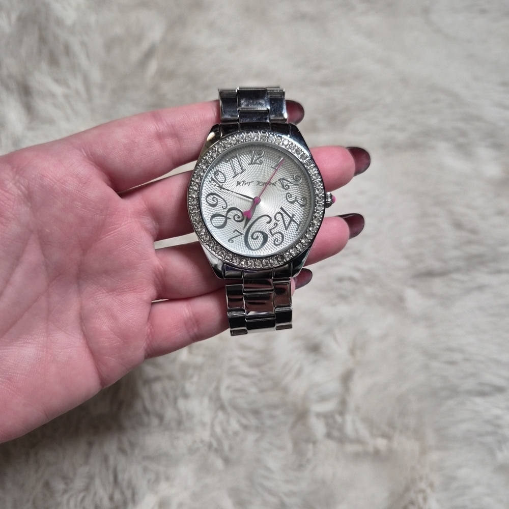 Betsey Johnson Watch Silver Tone Pink Heart Hand Streetwear Twee Girly Cute Y2K - Picture 11 of 13
